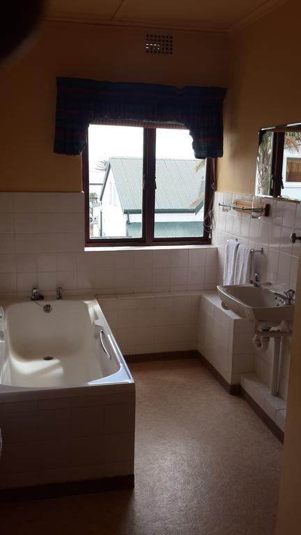 Victoria Hotel Bredasdorp Room photo